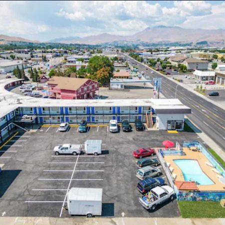 Holiday Lodge Wenatchee Exterior photo